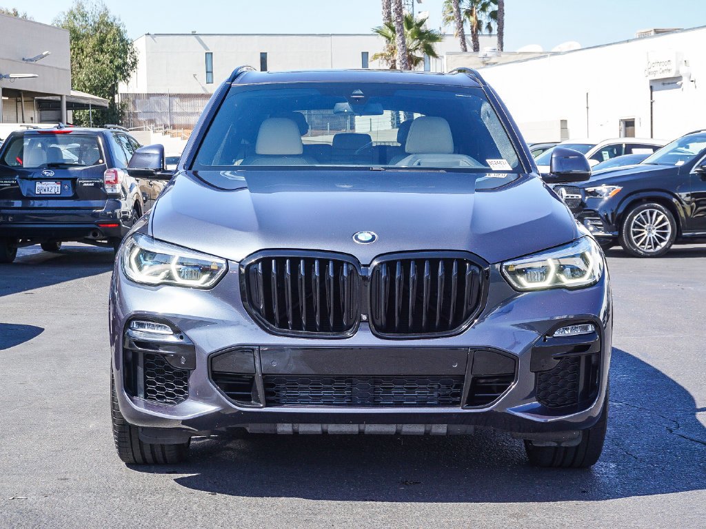 Used 2021 Gray BMW xDrive40i image 2