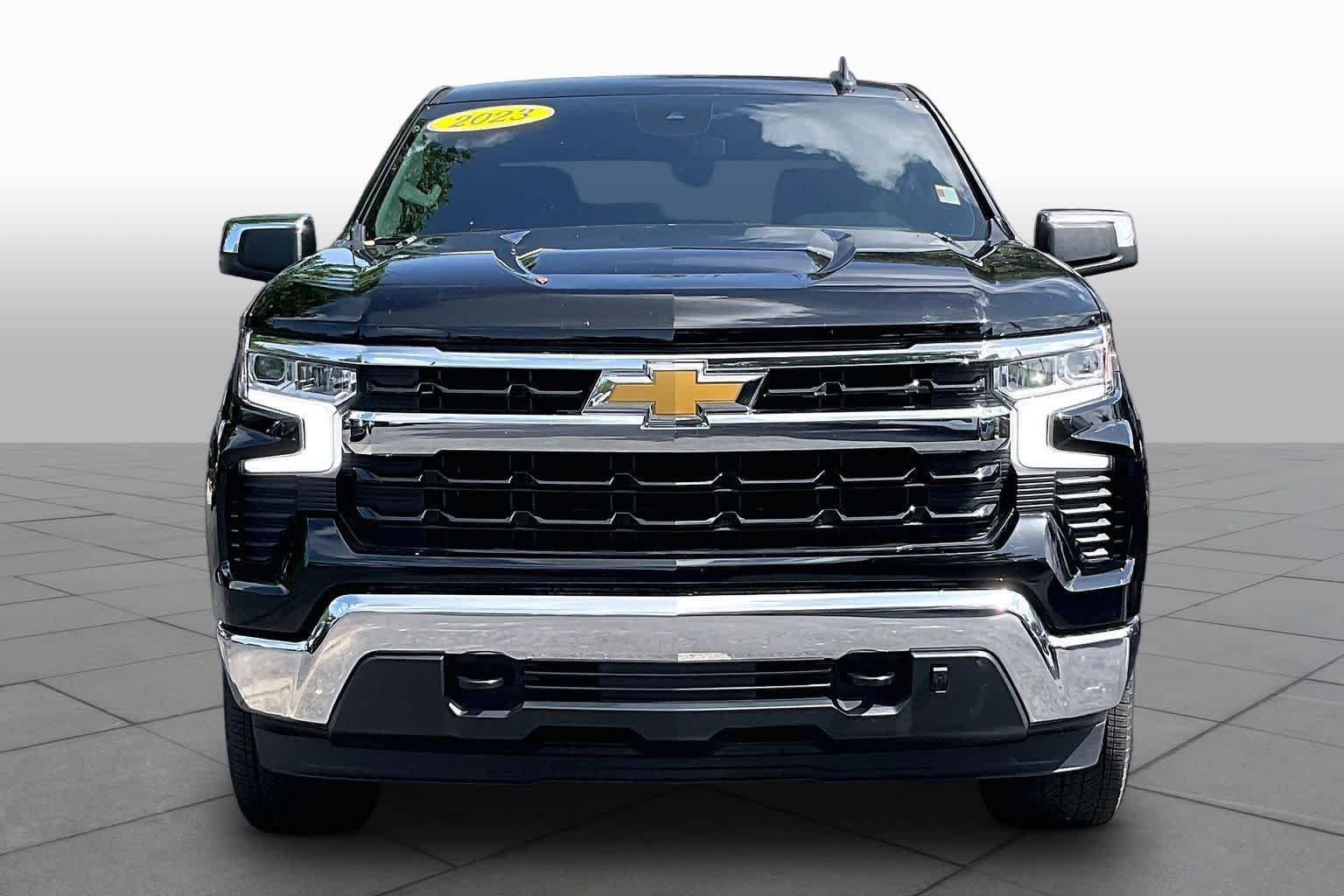 Used 2023 Black Chevrolet LT image 4
