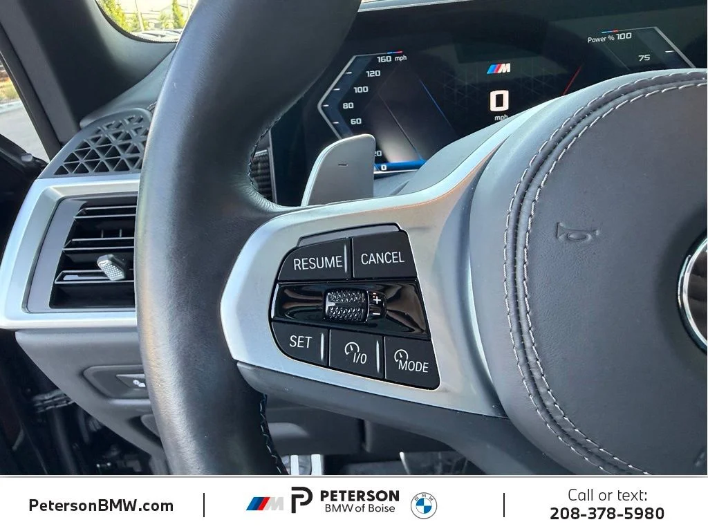 Used 2025 Black BMW M60i image 35