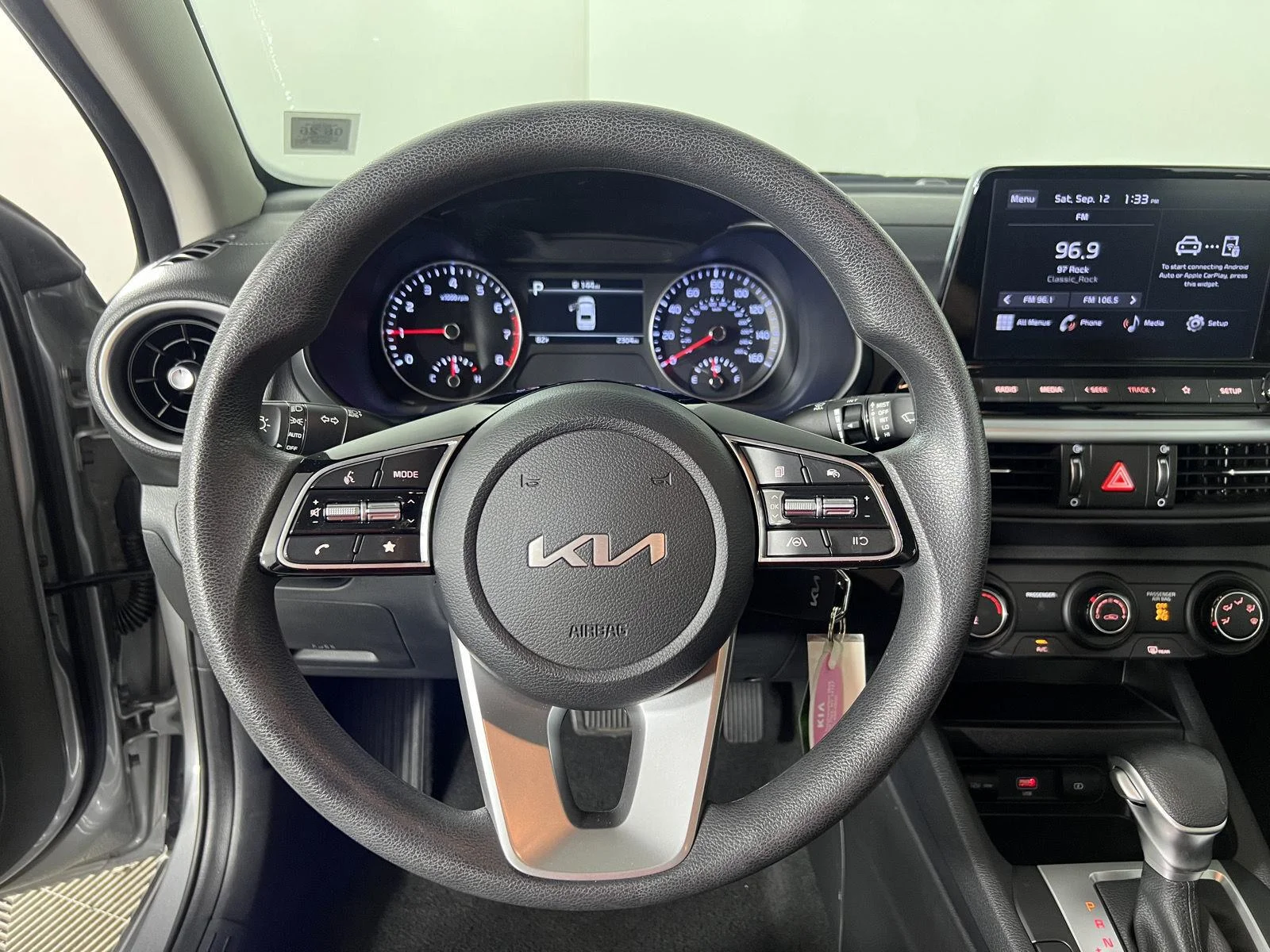 Certified Used 2024 Steel Gray Kia LXS image 21
