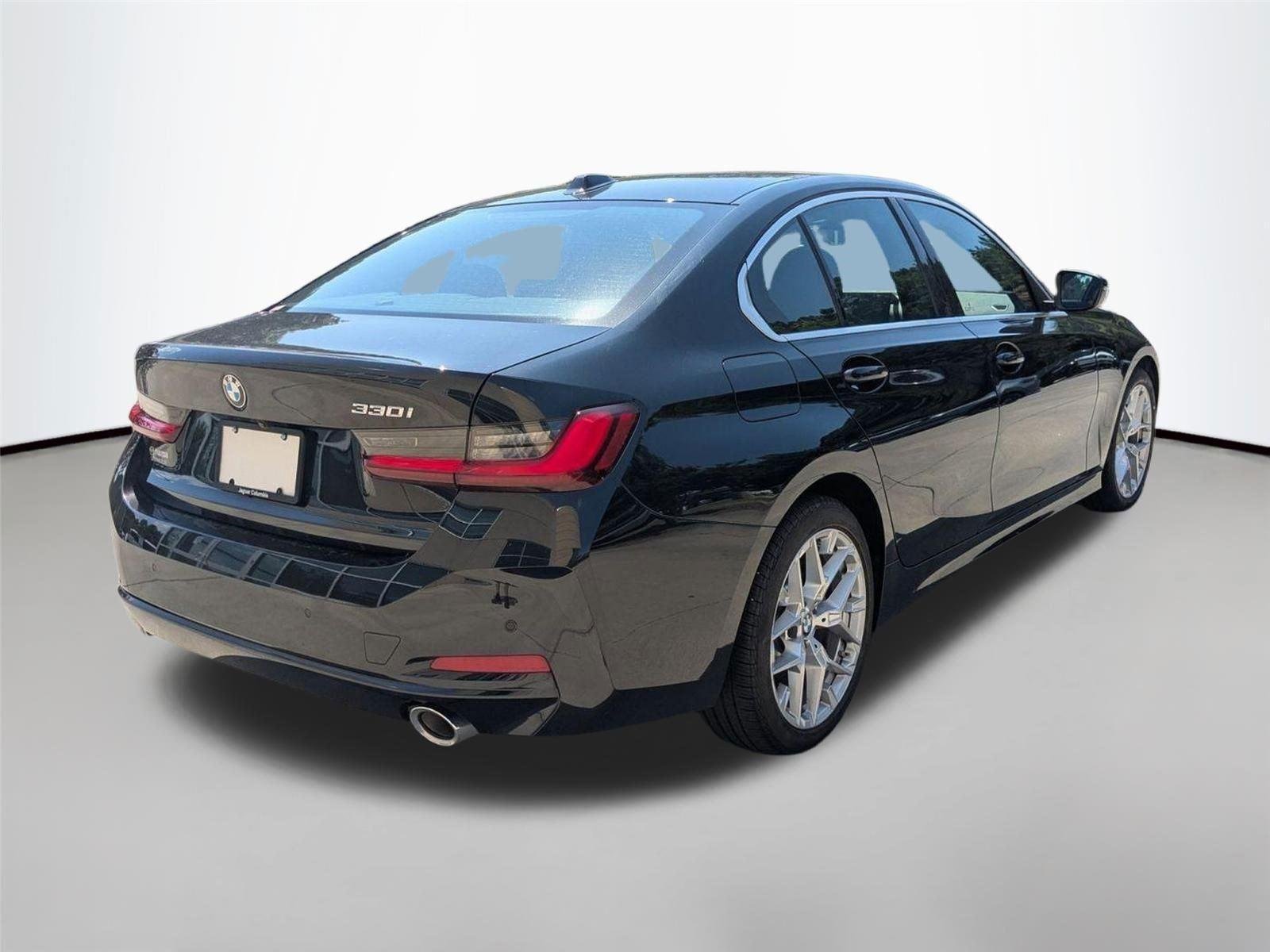 Used 2025  BMW 330i image 5