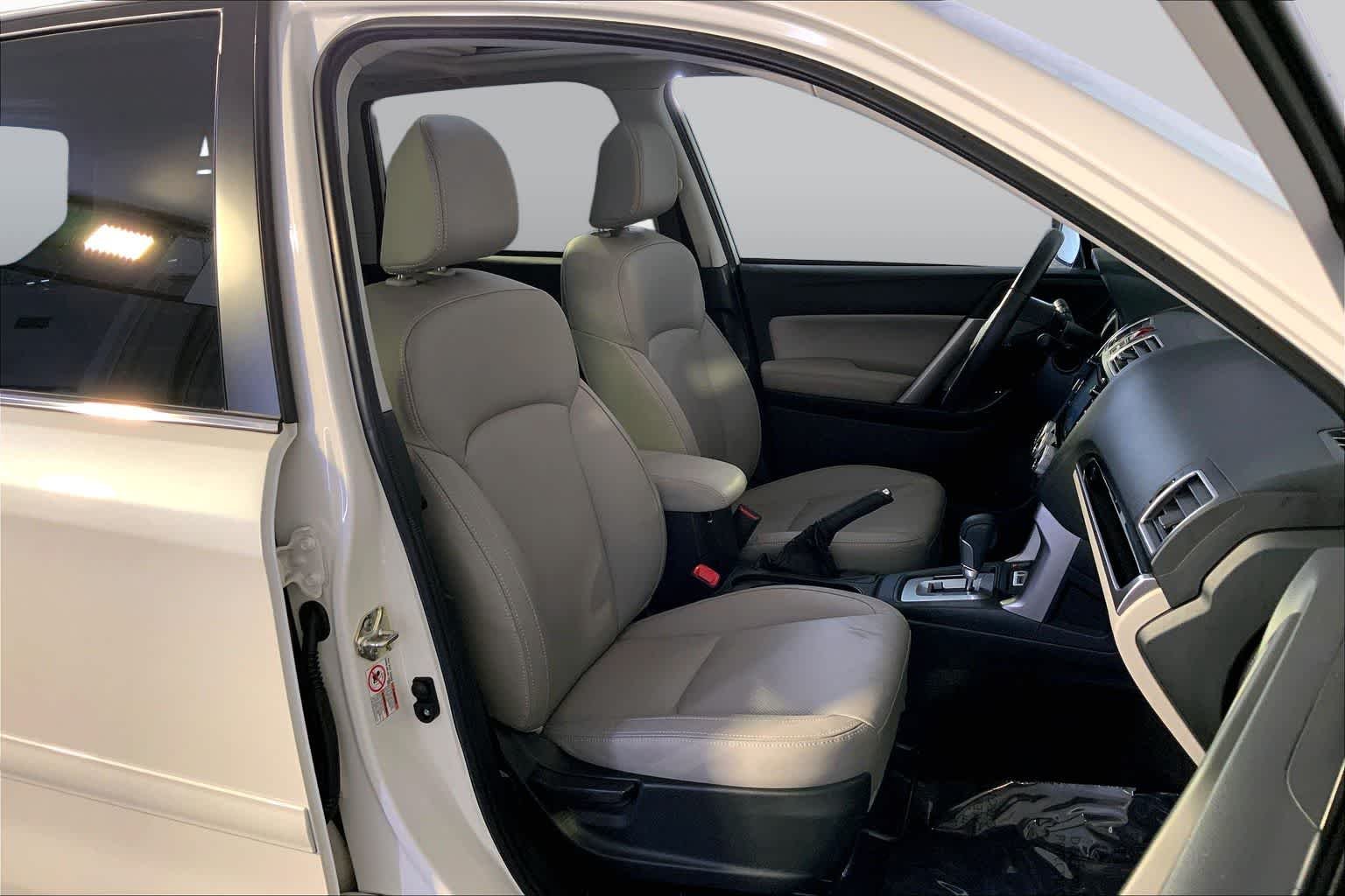 Used 2018 Crystal White Pearl Subaru Limited image 8
