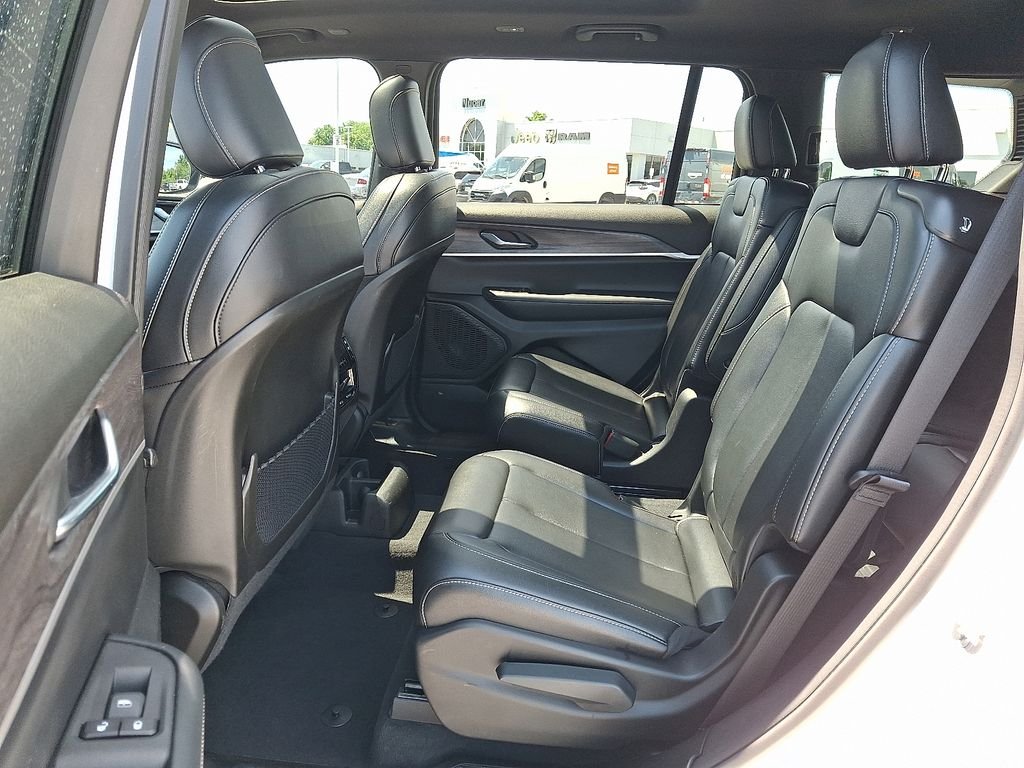 Used 2024 White Jeep Limited image 11