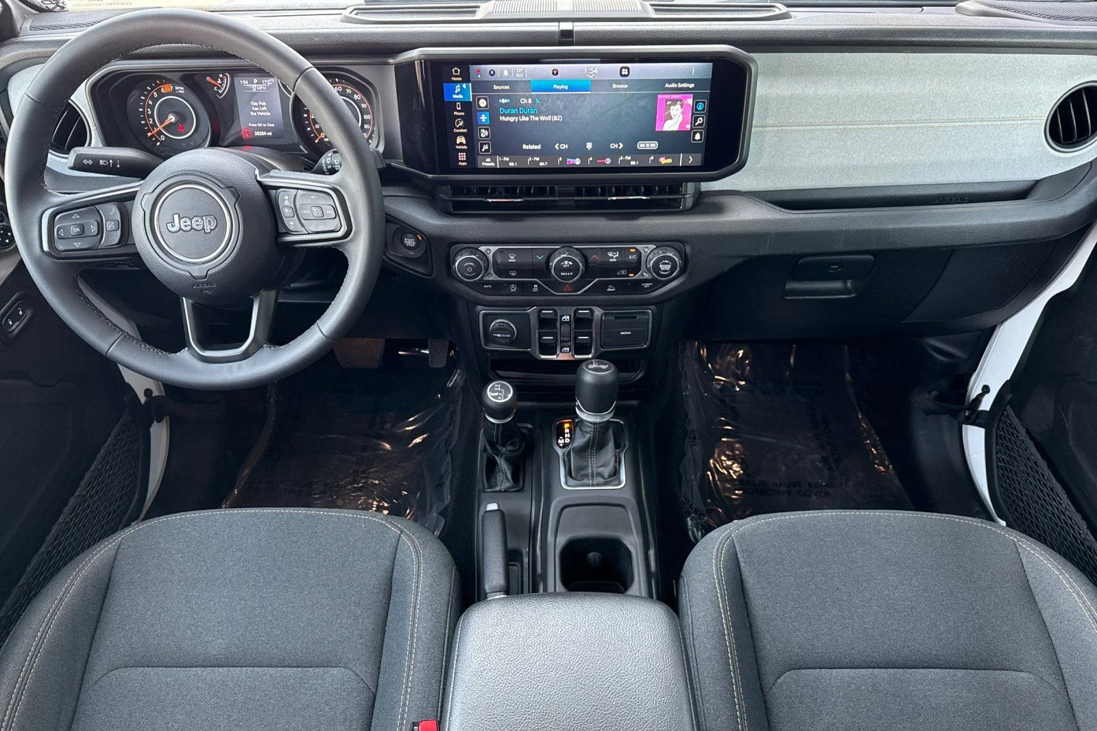 Used 2025 White Jeep Sport S image 10