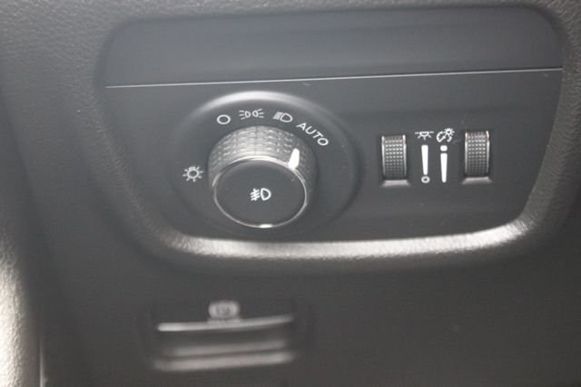Used 2023 Black Jeep Limited image 20