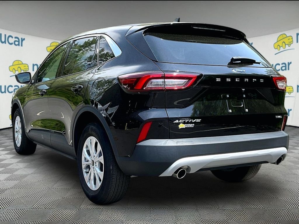 Used 2023 Black Ford Active image 5