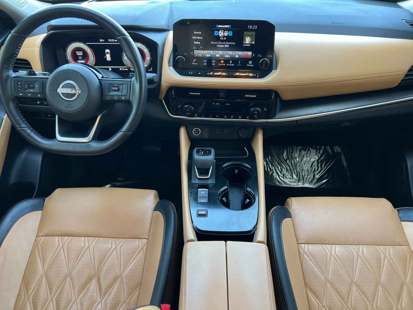Used 2023 Pearl White Tricoat Nissan Platinum image 12