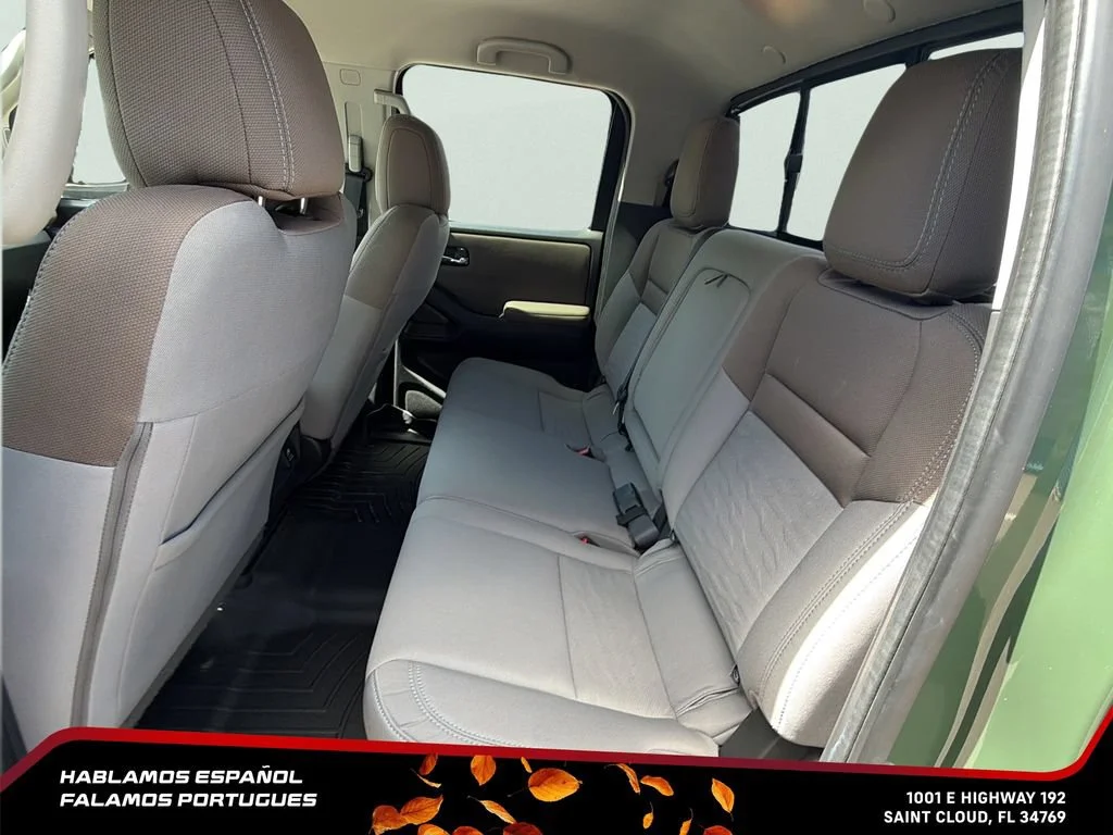 Used 2022 Green Nissan Crew Cab SV 4x4 image 25