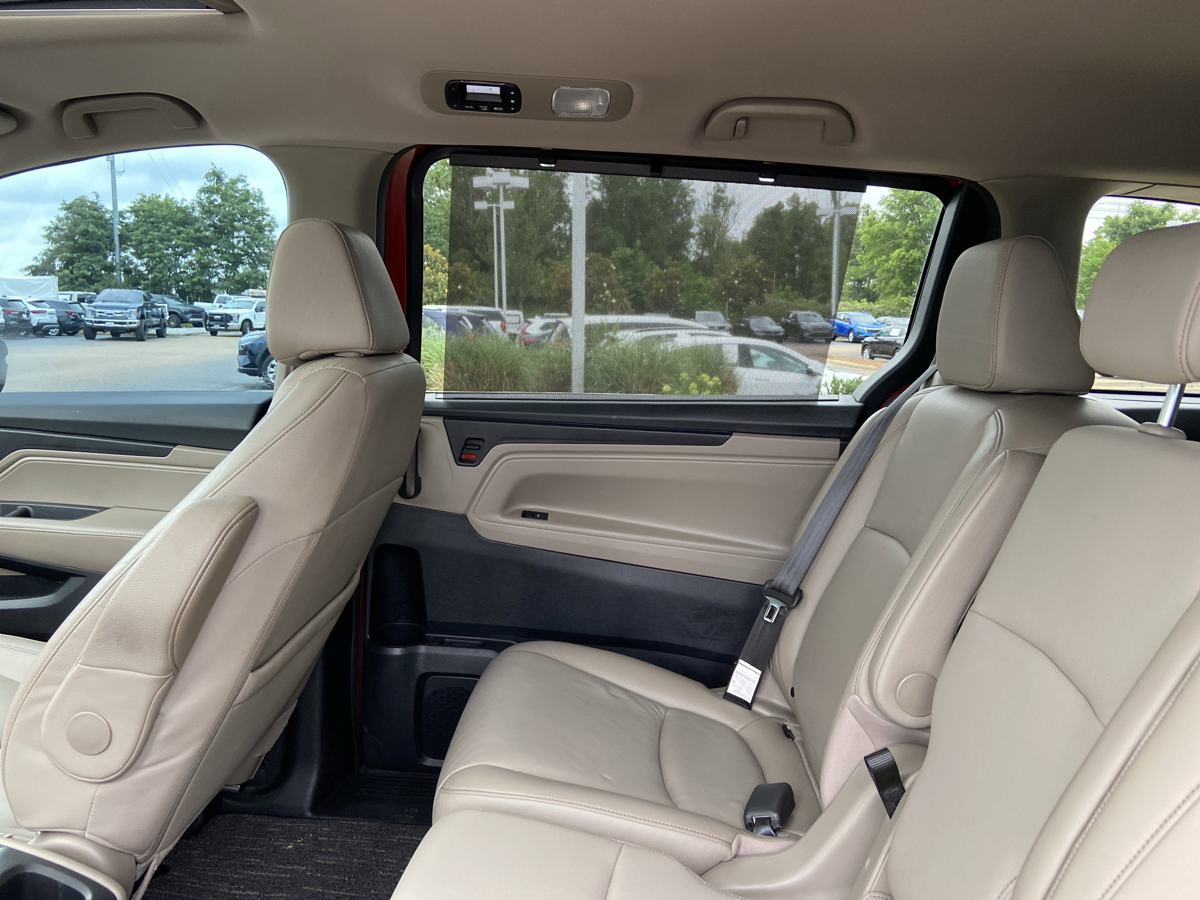 Used 2023 Radiant Red Metallic II Honda EX-L image 17