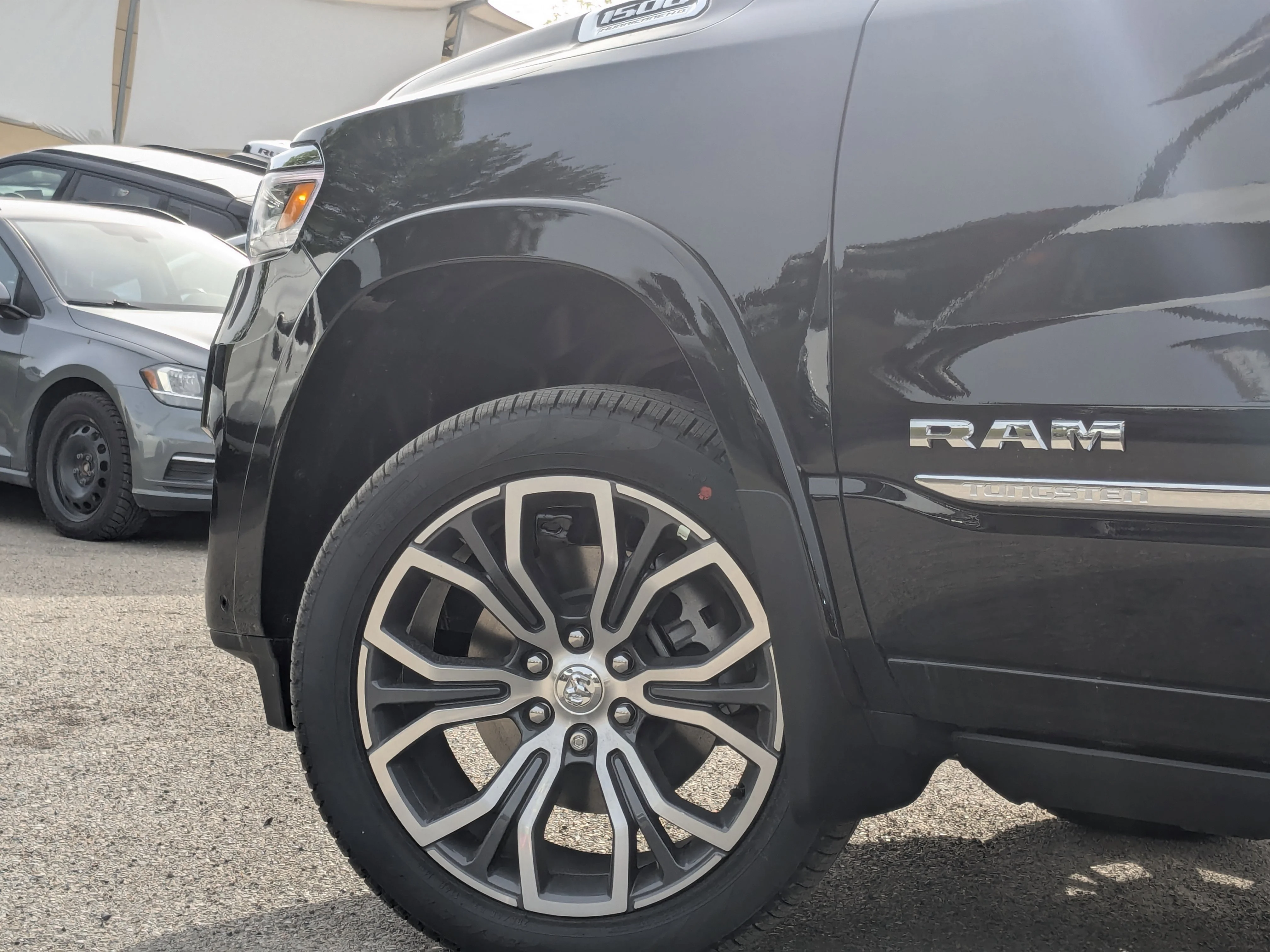 New 2026 Black RAM Tungsten - - 3.0L Hurricane HO T-Turbo - Prem Lthr Bucket Seats - E-Locker Axle & More! image 9
