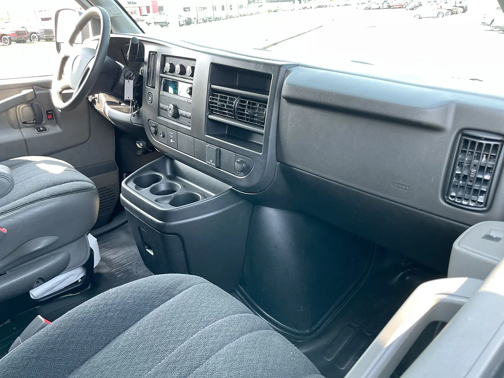 Used 2025 Summit White Chevrolet 2500 image 25