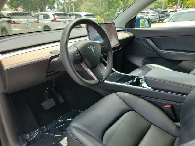 2021 Tesla Model Y Long Range - Photo 14