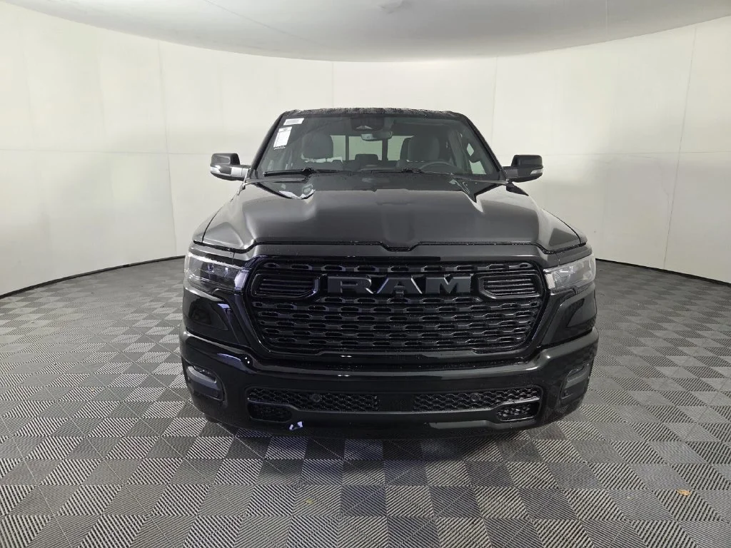 New 2026 Diamond Black Crystal Pearl-Coat Exterior Paint RAM Big Horn image 3