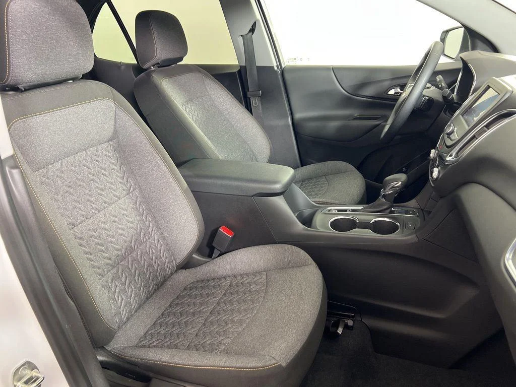 Used 2024 Summit White Chevrolet LT image 21