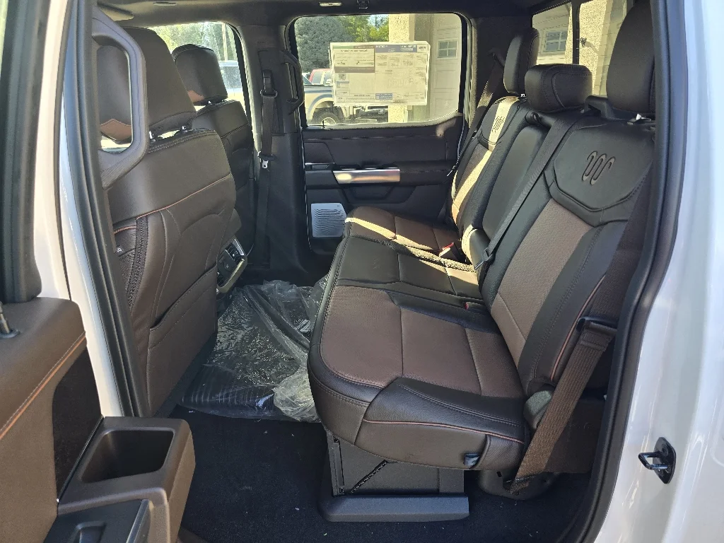 New 2027 Star White Metallic Tri-Coat Ford F-450® King Ranch® image 34