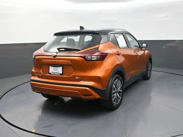 Used 2022 Orange Nissan SV image 9