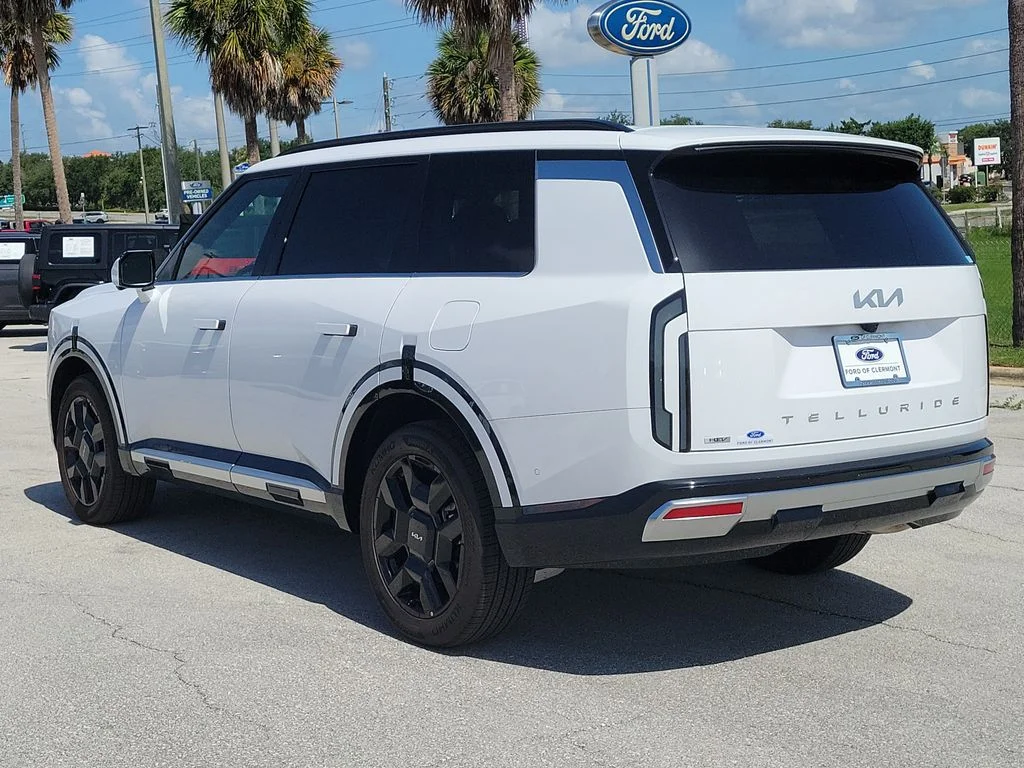 Used 2027 Glacial White Pearl Kia SX image 3
