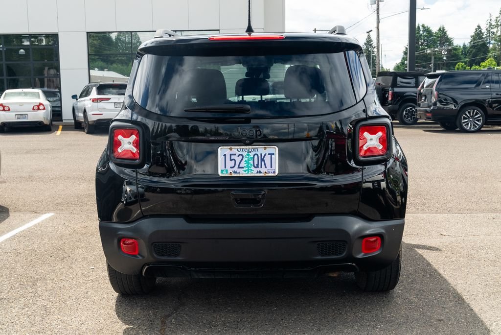 Used 2019 Black Clearcoat Jeep Latitude image 5
