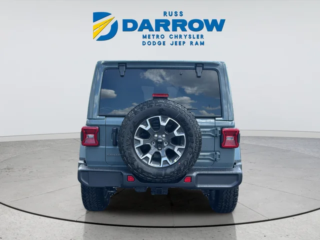 New 2026 Gray Jeep Sahara image 4
