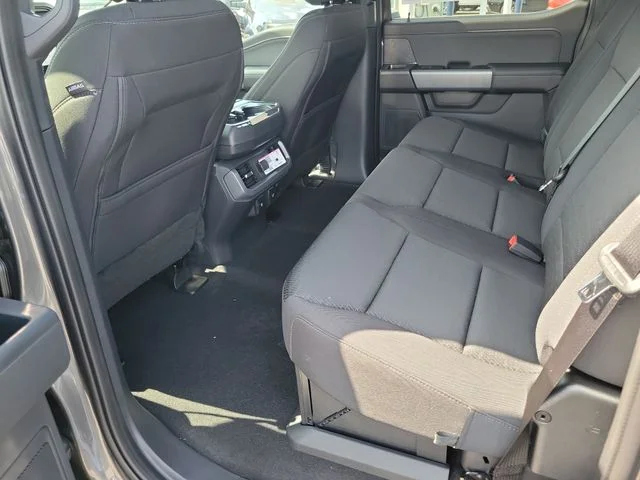 New 2026 Carbonized Gray Metallic Ford XLT image 13