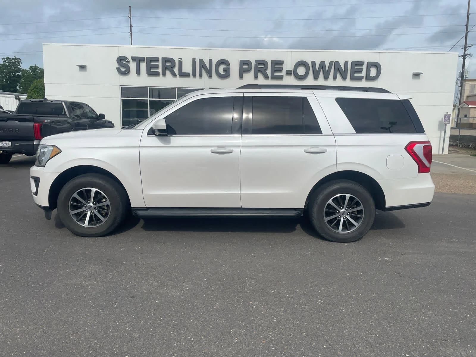 2019 Ford Expedition XLT's photo