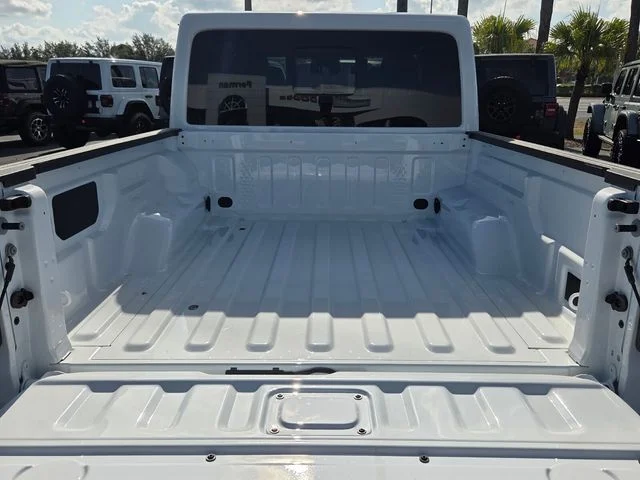 New 2026 Bright White Clearcoat Jeep Mojave image 7