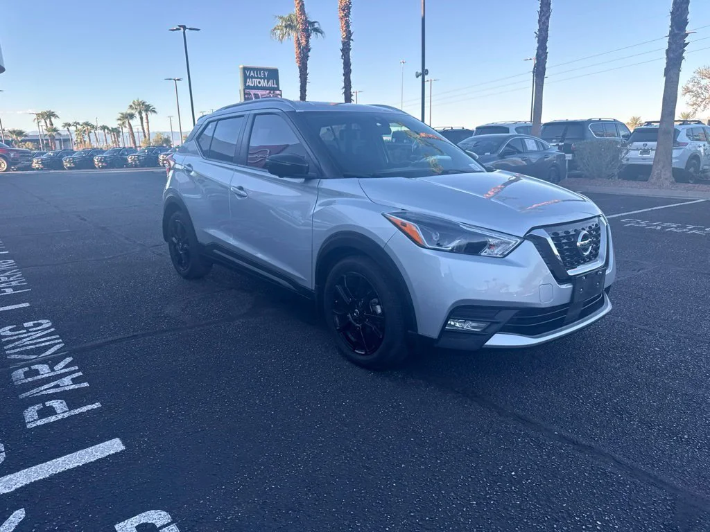 Used 2020 Silver Nissan SR image 6