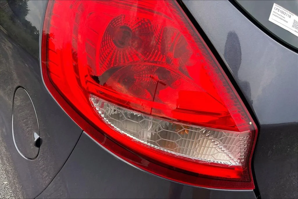 Used 2013 Purple Ford S image 23