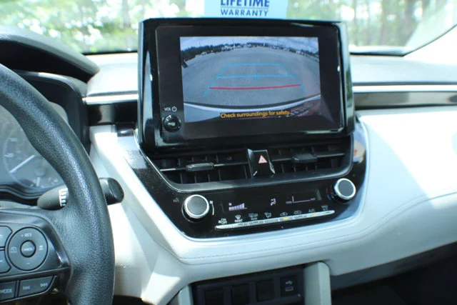 Used 2024 Wind Chill Pearl Toyota L image 10
