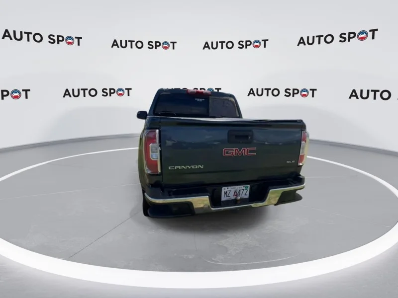 Used 2020 Gray GMC 2WD SLE image 4