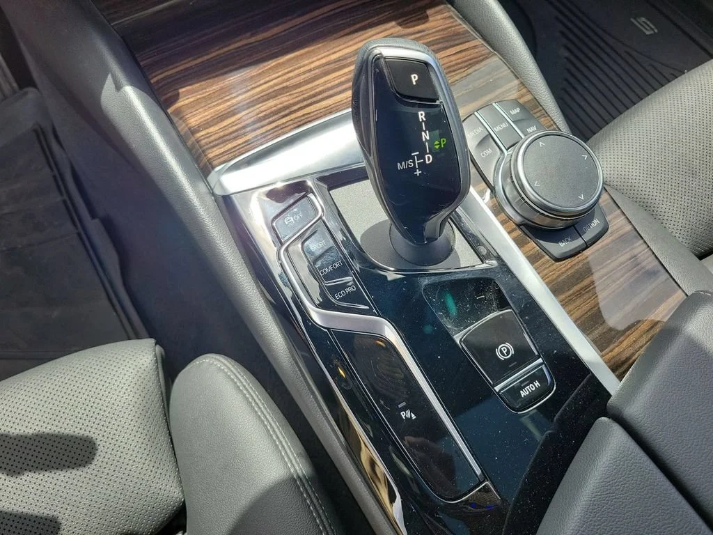 Used 2023 Black BMW i image 15