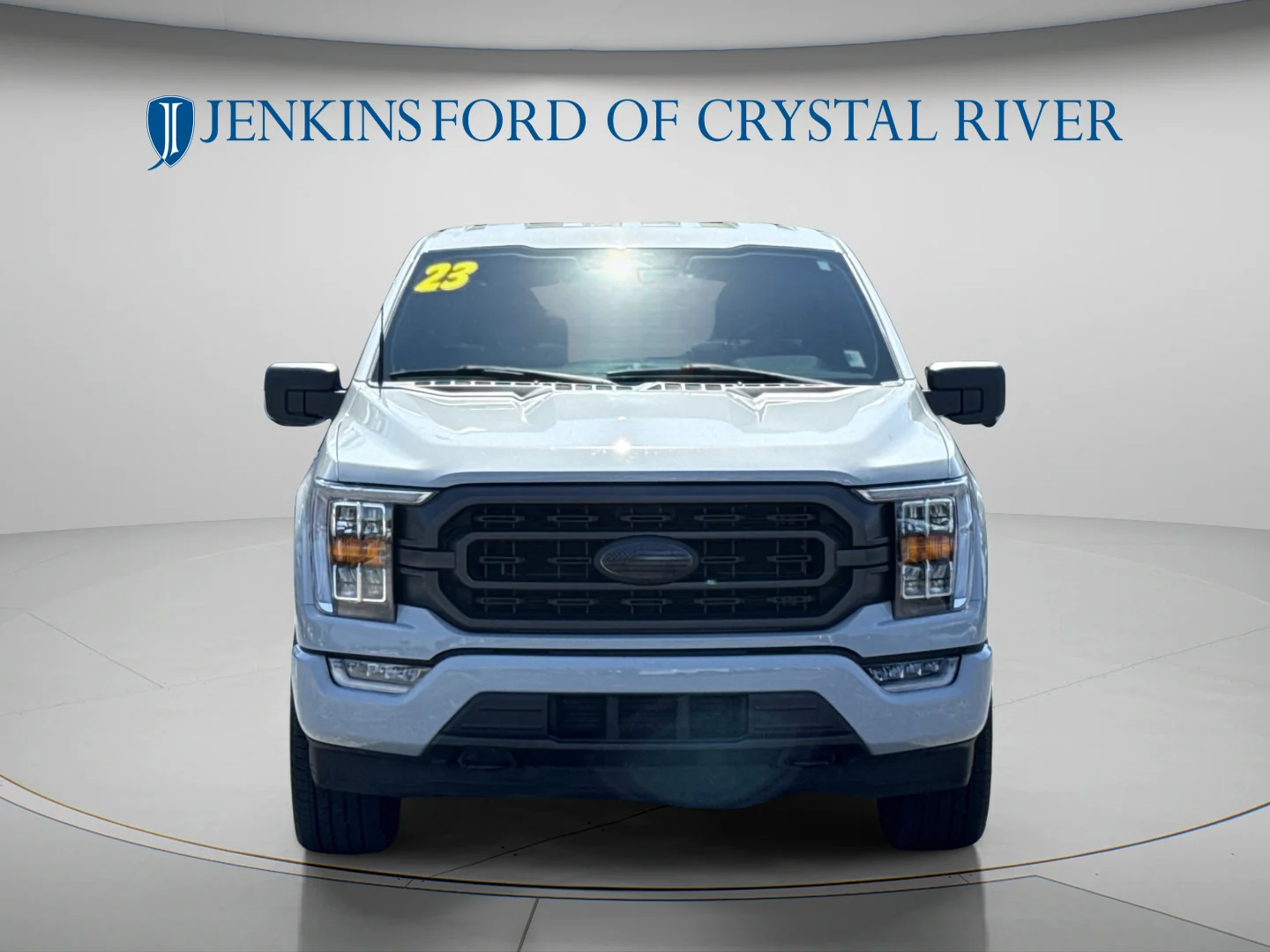Used 2023 Avalanche Gray Ford XLT image 15