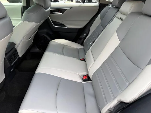 Certified Used 2023 SILVER SKY METALLIC Toyota XLE Premium image 62