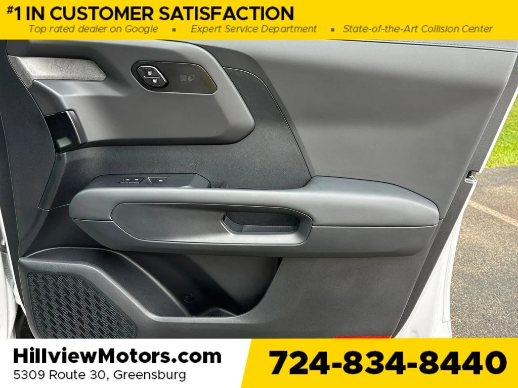 Used 2027 White Pearl Kia X-Line EX image 27