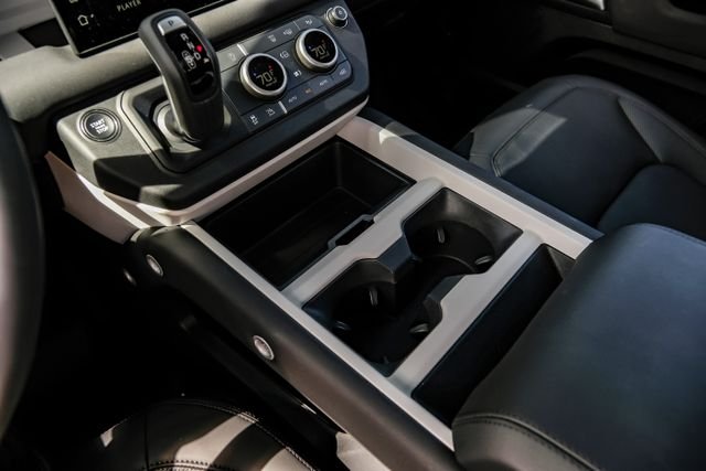 2025 Land Rover Defender X-Dynamic SE - Photo 35