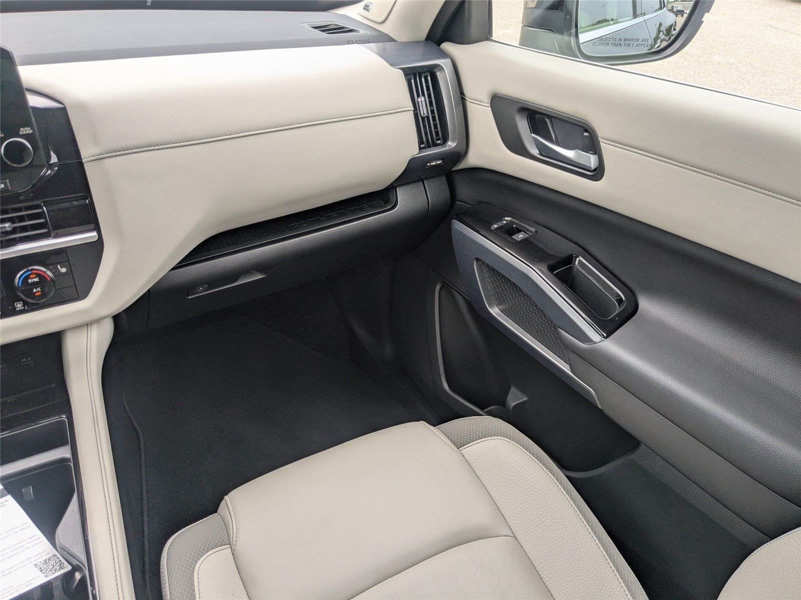 Used 2024 Super Black Nissan SL image 16