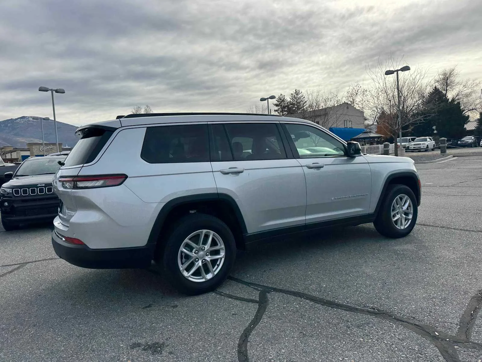 2025 Jeep Grand Cherokee L Laredo - Photo 11
