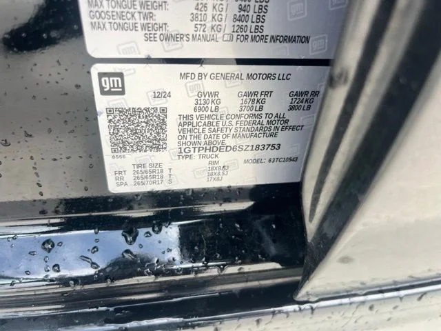 Used 2025 Black GMC SLT image 13