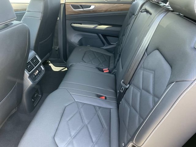 New 2026 Green Volkswagen SE w/Technology image 22