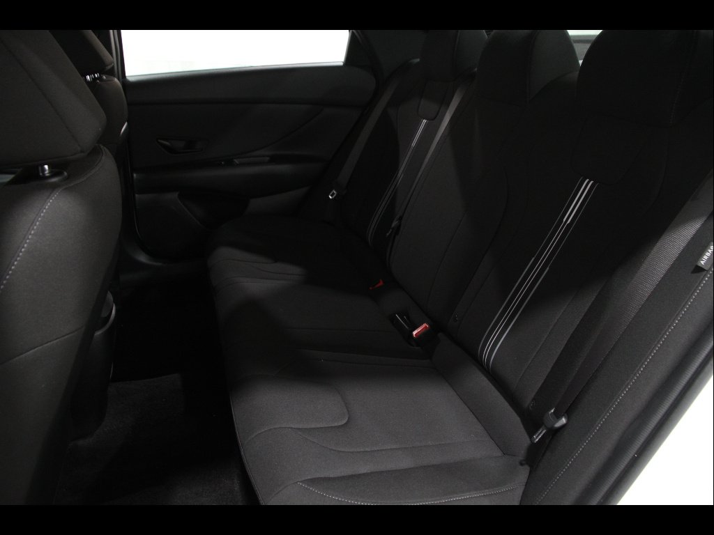 Used 2025 Serenity White Pearl Hyundai SEL Sport image 17