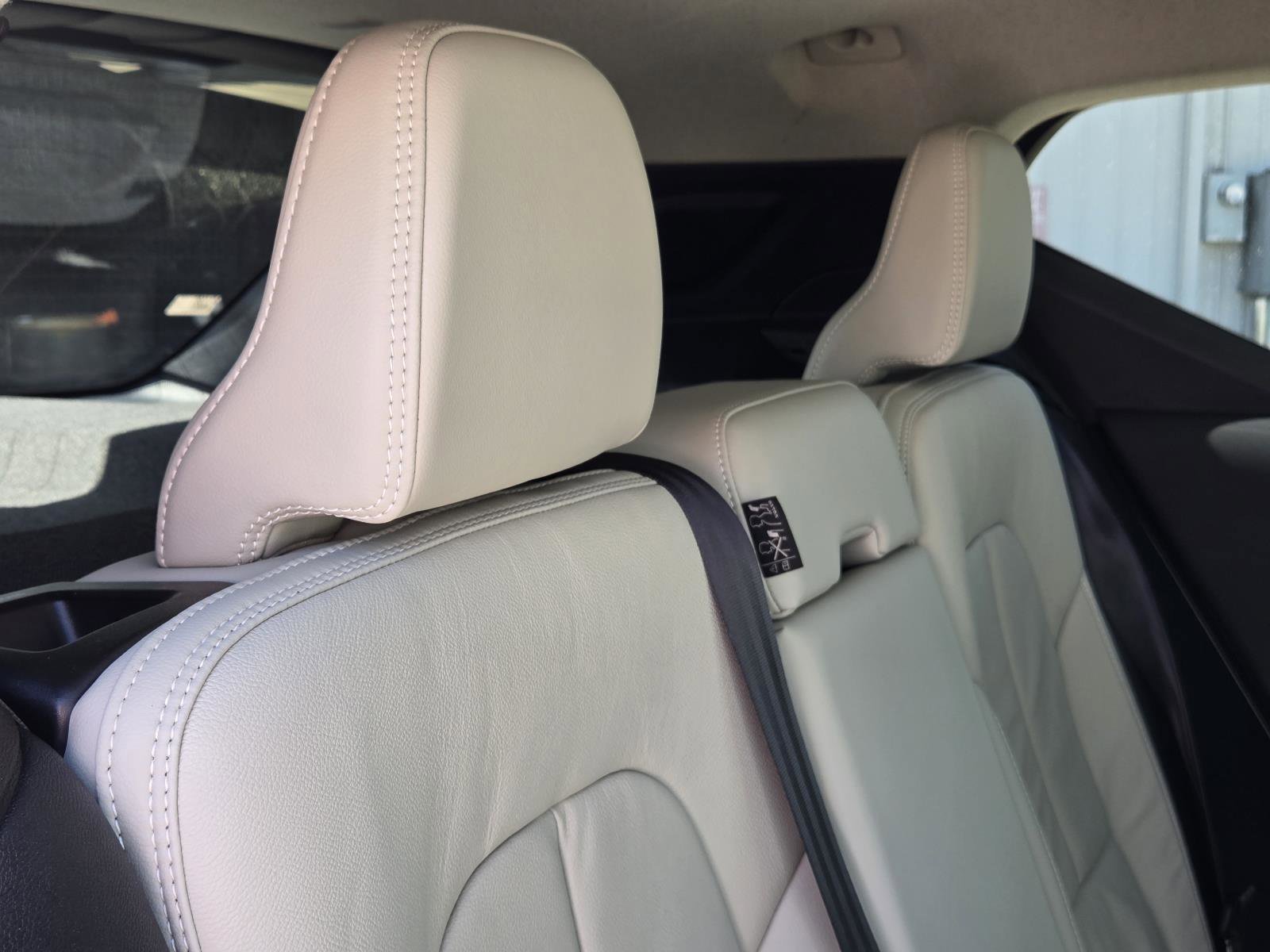 Used 2023 Crystal White Volvo Ultimate Bright Theme image 40