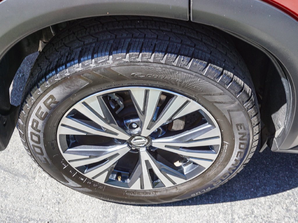 Used 2021 Red Nissan SV image 8