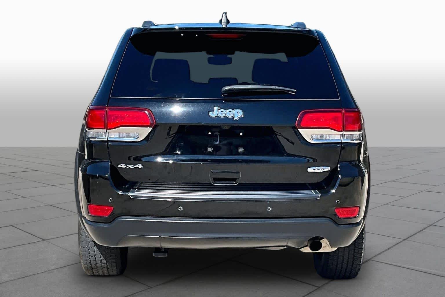 Used 2020 Diamond Black Crystal Pearlcoat Jeep North image 5