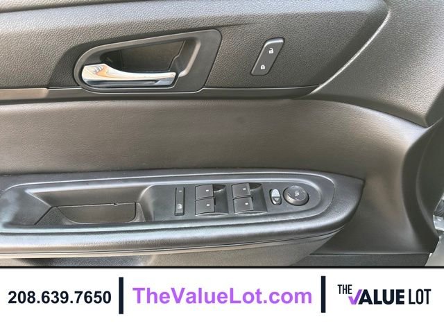 Used 2014 Silver Chevrolet 2LT image 23