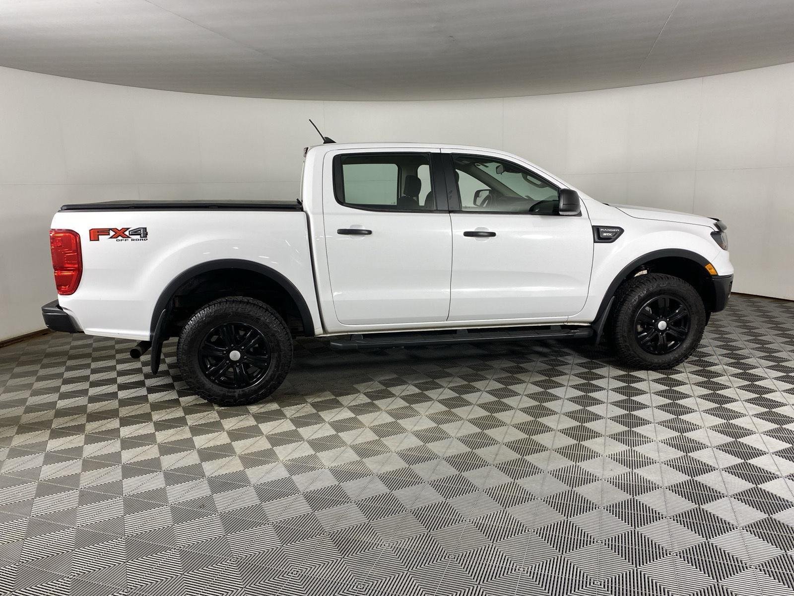 Used 2019 Oxford White Ford XL image 21