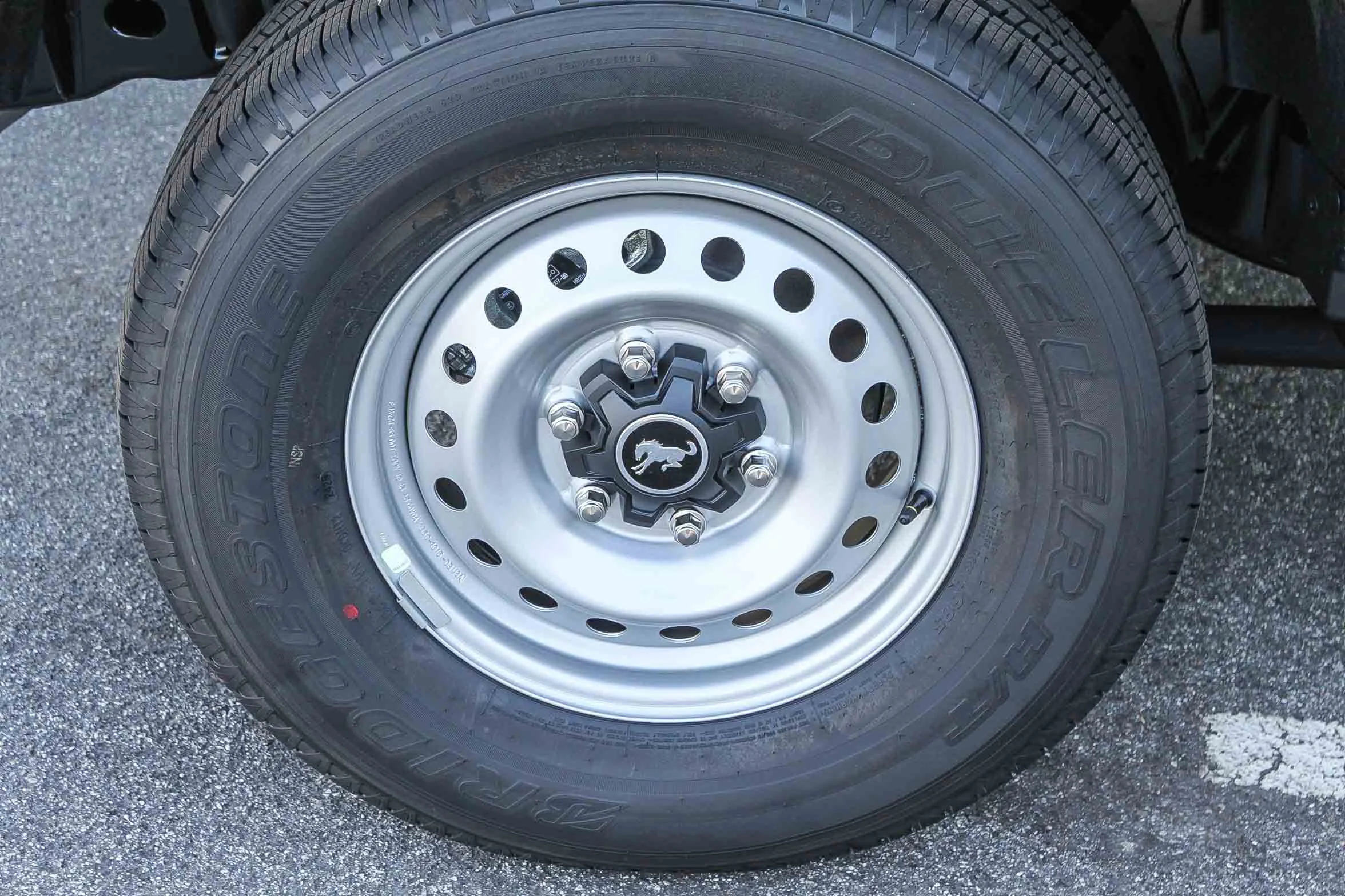 New 2025 Azure Gray Metallic Tri-Coat Ford Base image 11