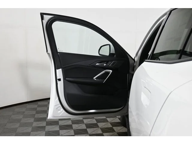 New 2026 Alpine White BMW xDrive28i image 28
