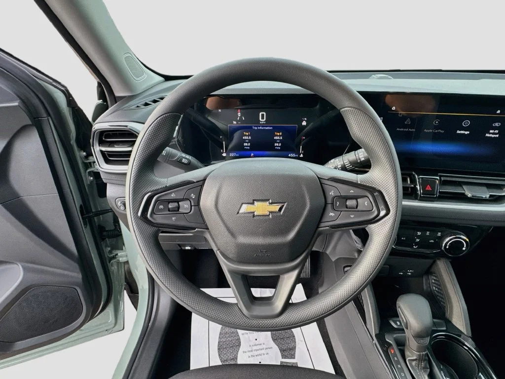 Used 2026 Green Chevrolet LT image 11