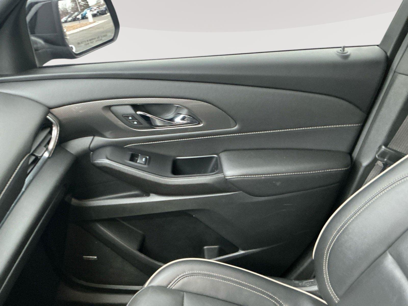 2022 Chevrolet Traverse Premier - Photo 12