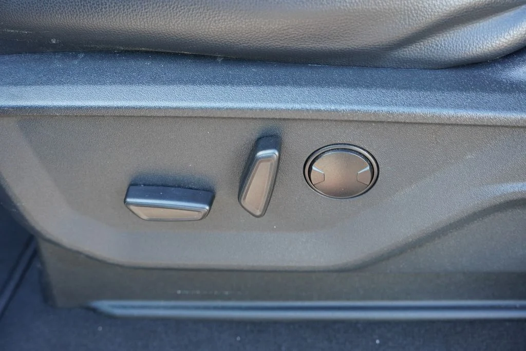 Used 2025 Gray Ford Lariat image 25